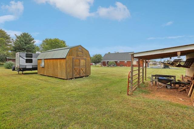 view of yard featuring a storage shed