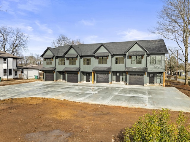 view of front facade featuring a garage