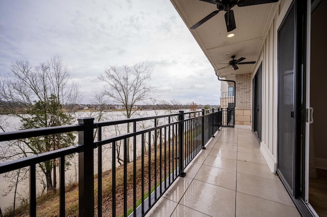 balcony with ceiling fan