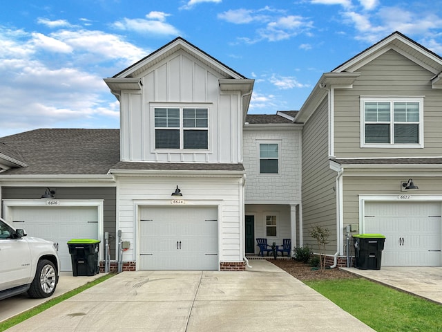 view of front of house featuring a garage