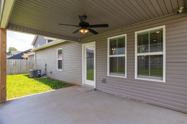 view of patio / terrace with ceiling fan