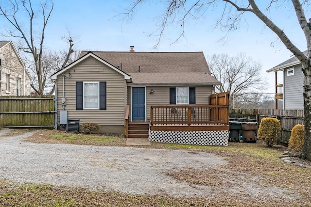 view of front of home featuring a wooden deck