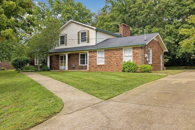 view of front of house with a front yard