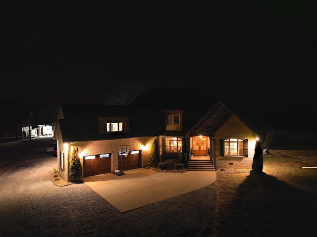 view of front of property featuring a garage