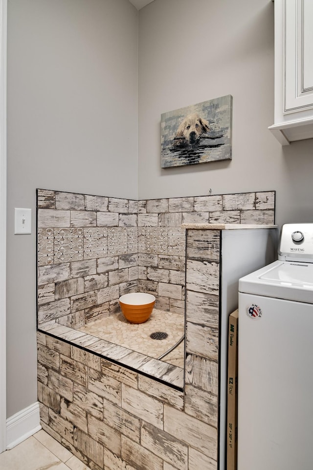 4888 Rock House Rd, Portland, TN 37148 - washroom with laundry area, light tile patterned floors, baseboards, and washer / dryer