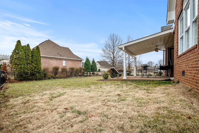 view of yard featuring a patio area