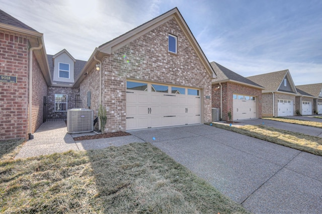 view of front of property featuring central AC unit and a front lawn