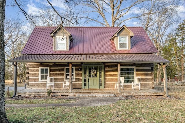 view of front of property featuring covered porch