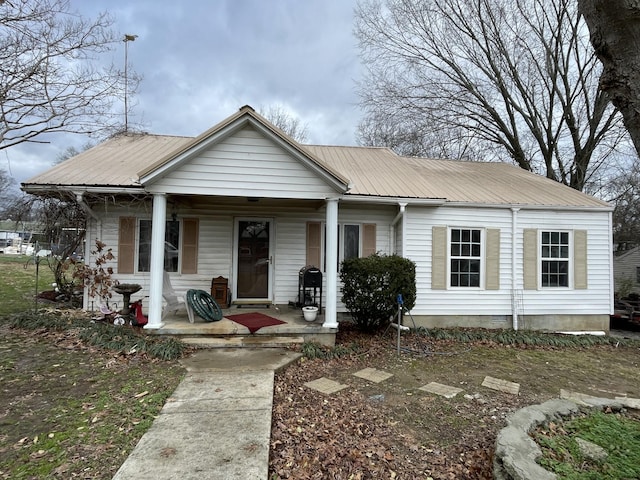 view of front of house with covered porch