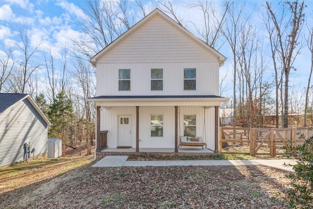 front facade featuring covered porch