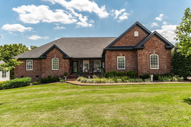 view of front of property with a front yard