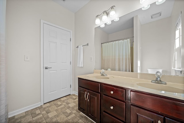 bathroom with vanity