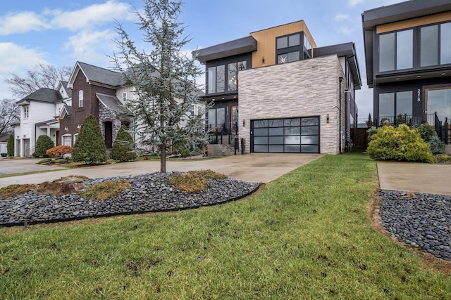 view of front facade with a front lawn