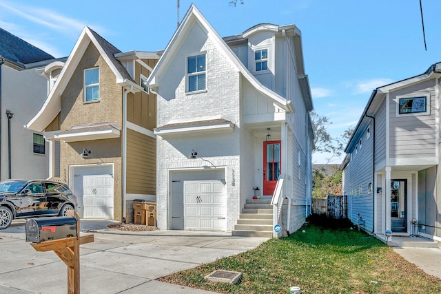 view of front facade featuring a garage