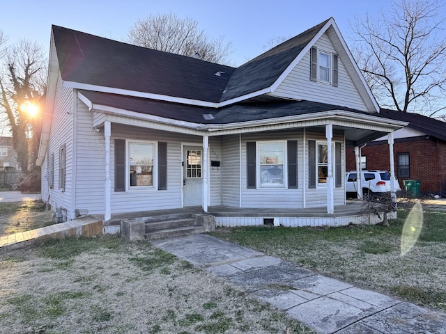 view of front facade featuring a porch