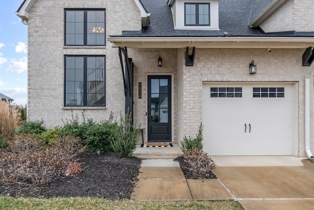 view of front facade with a garage