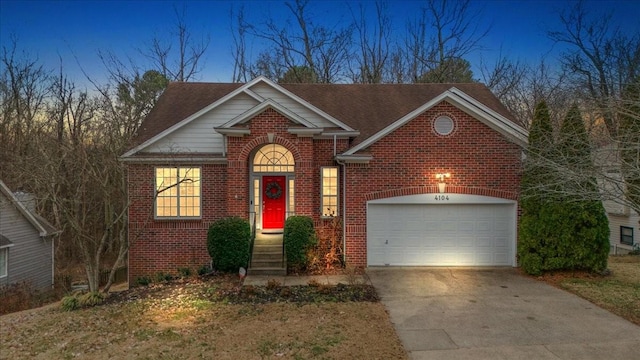 view of front property featuring a garage