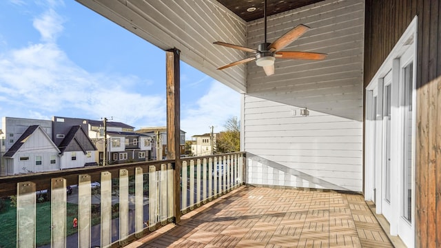 balcony with ceiling fan