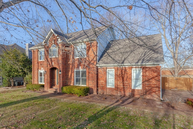 view of front of house with a front yard