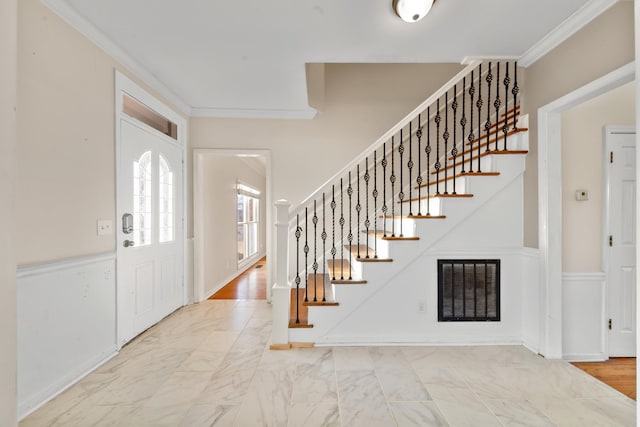 foyer with crown molding