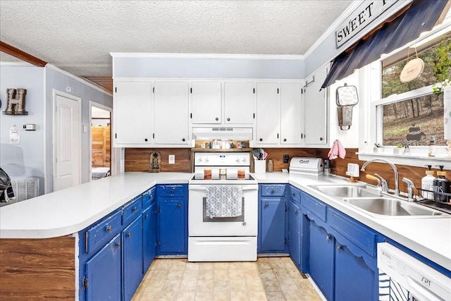 kitchen featuring sink, crown molding, white appliances, white cabinets, and blue cabinets