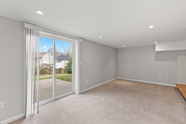 empty room featuring carpet flooring