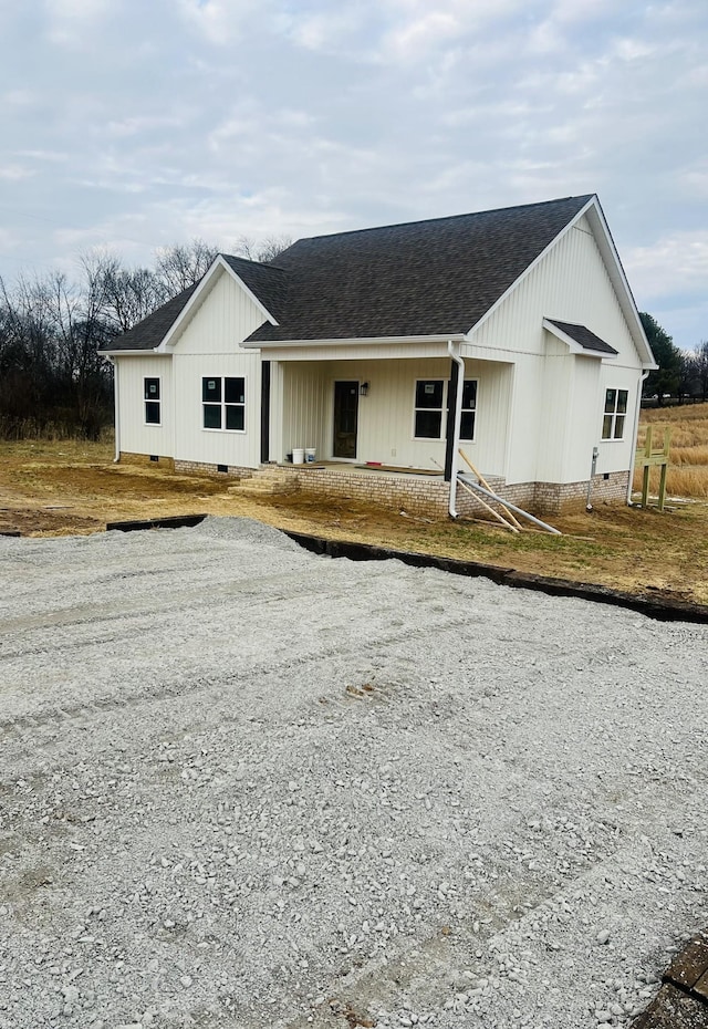 view of modern inspired farmhouse