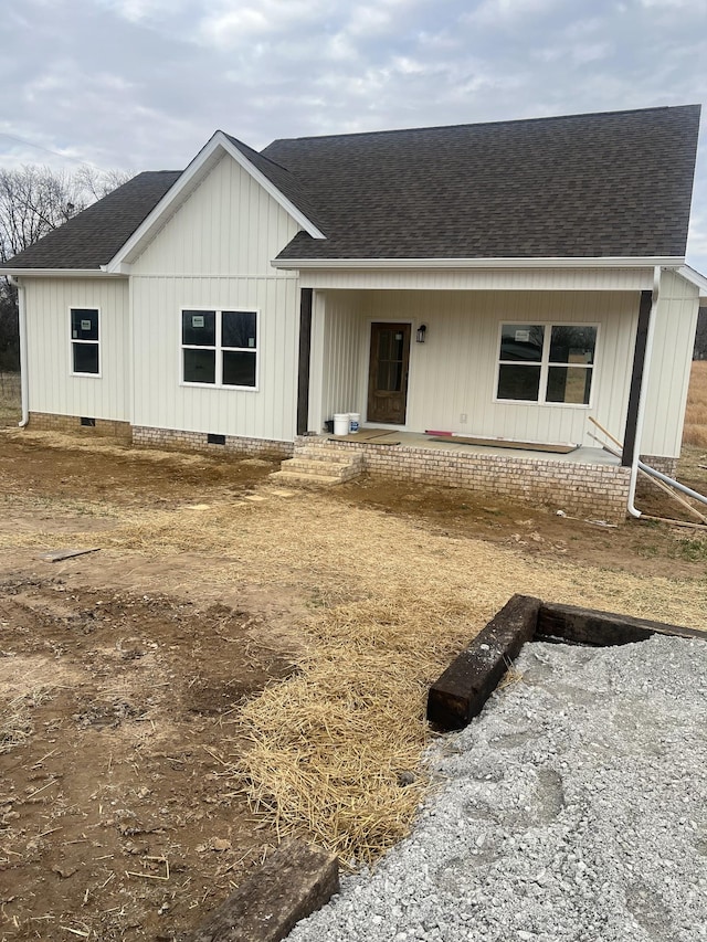 view of front of property featuring a porch