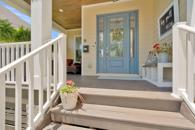 entrance to property with covered porch