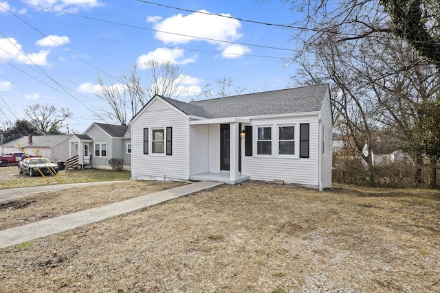 view of front of house with a front yard