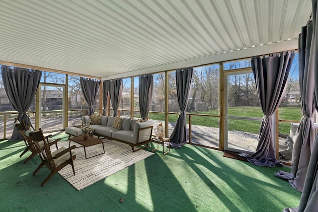 unfurnished sunroom with a healthy amount of sunlight