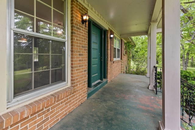 view of patio featuring covered porch