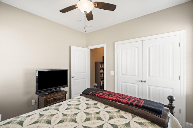 bedroom featuring a closet and ceiling fan