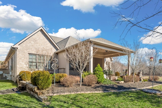 exterior space featuring a lawn