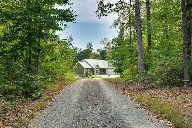 view of front facade with a garage