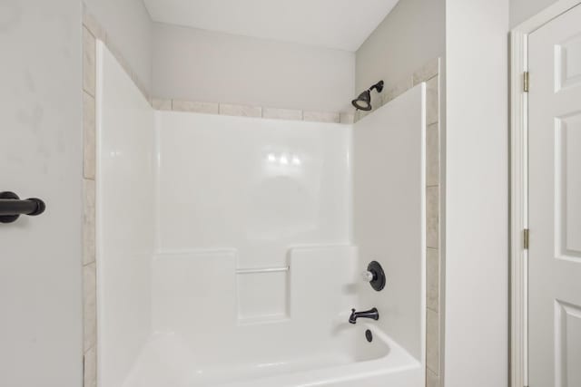 full bath with shower / bath combination