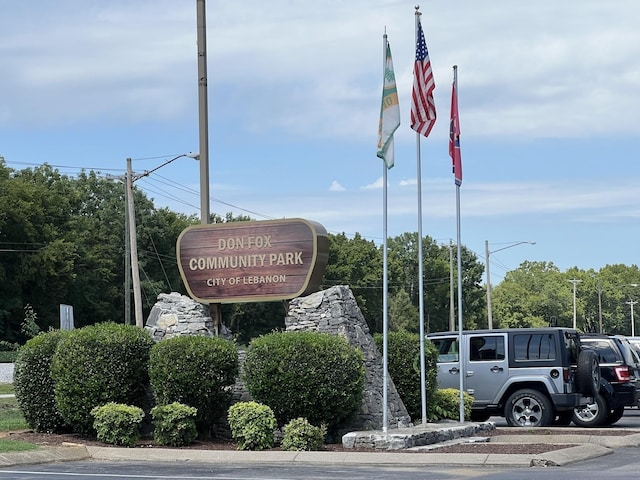 view of community / neighborhood sign