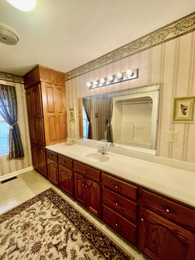 bathroom with vanity