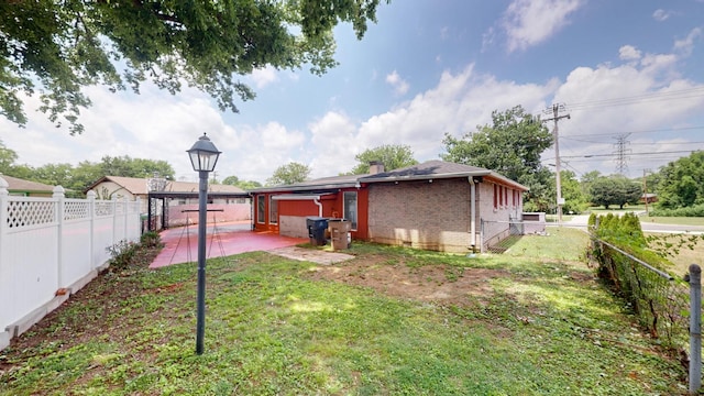 view of yard with a patio