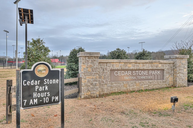 view of community / neighborhood sign