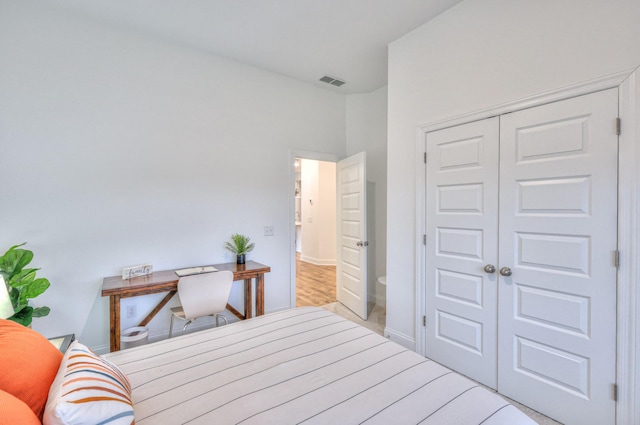 bedroom featuring a closet