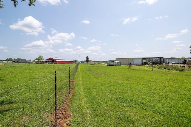 view of yard featuring a rural view