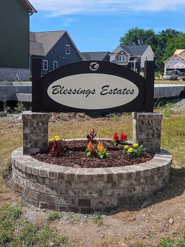 view of community / neighborhood sign