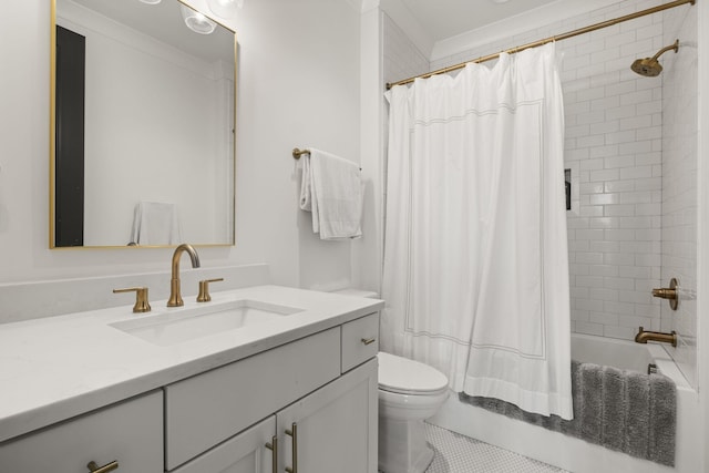 full bathroom with toilet, vanity, shower / bathtub combination with curtain, and crown molding