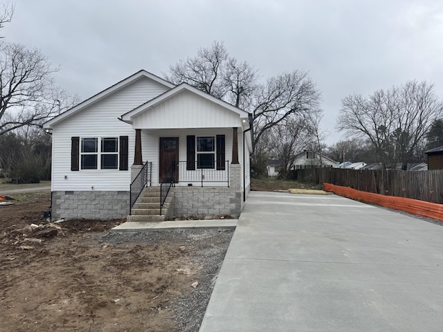 view of front facade with covered porch