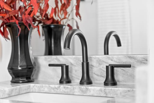 details with sink and decorative backsplash