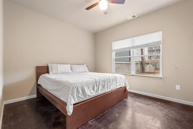 bedroom with ceiling fan