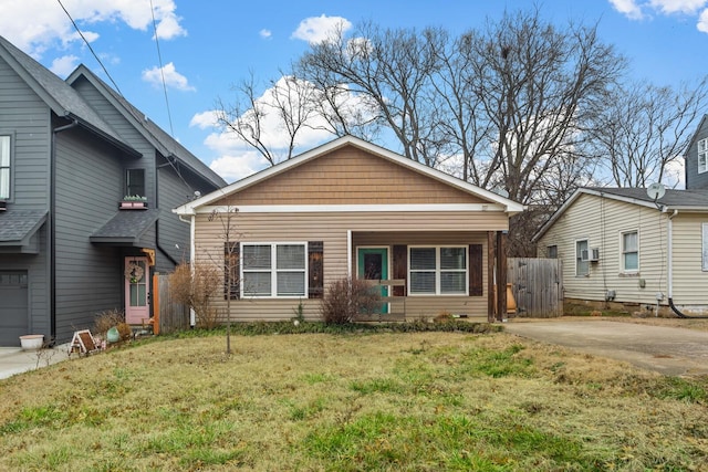 view of front of house with a front lawn