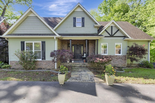 craftsman inspired home featuring a porch