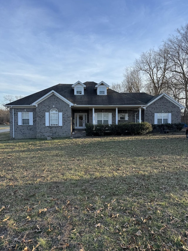 view of front of house featuring a front yard